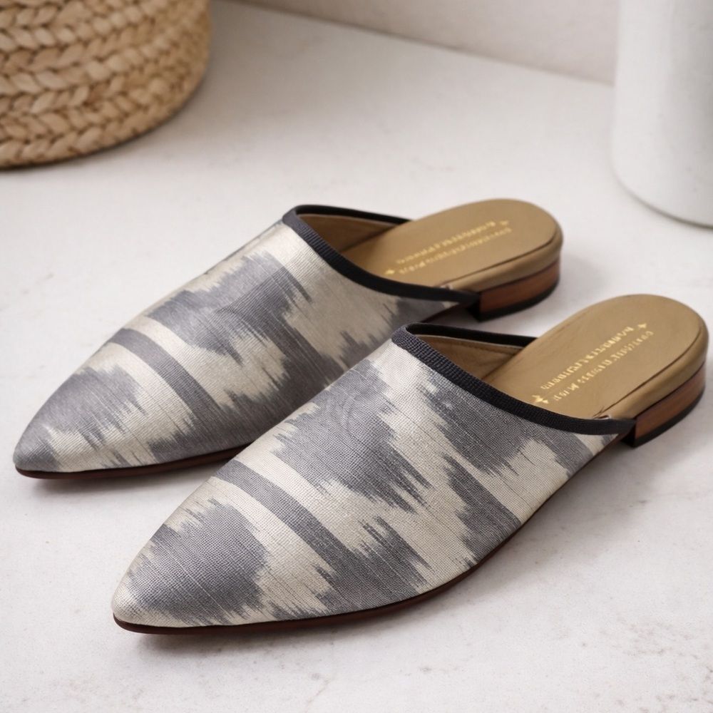 Charlotte Moss IBU Ikat Pointed Toe Mules Neutral Slip On Size 6